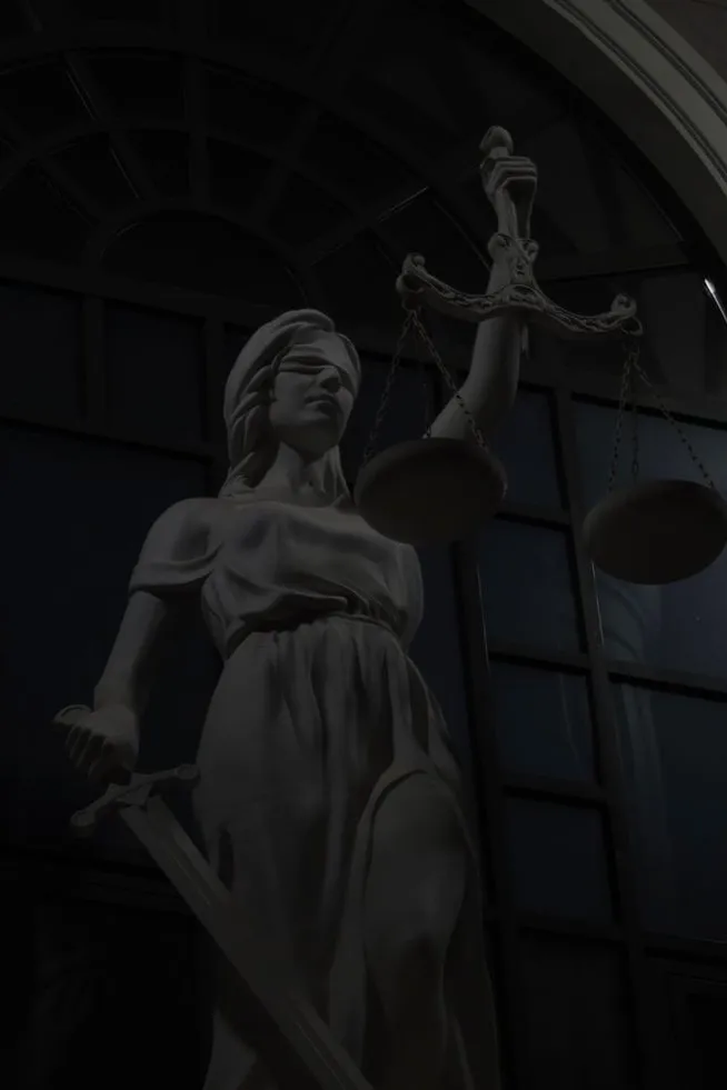 Квартира, похищенная обманом: от приговора до восстановления права собственности.